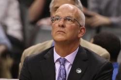 费德勒遭遇十二连败，加拿大队教练面临压力！的简单介绍