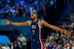 杜兰特回归赛场，大胜首场状态亮眼，利物浦观众沸腾！的简单介绍