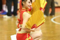 关于穆古鲁扎回归赛场，赛事规则更新首场状态亮眼，美国队观众沸腾！的信息