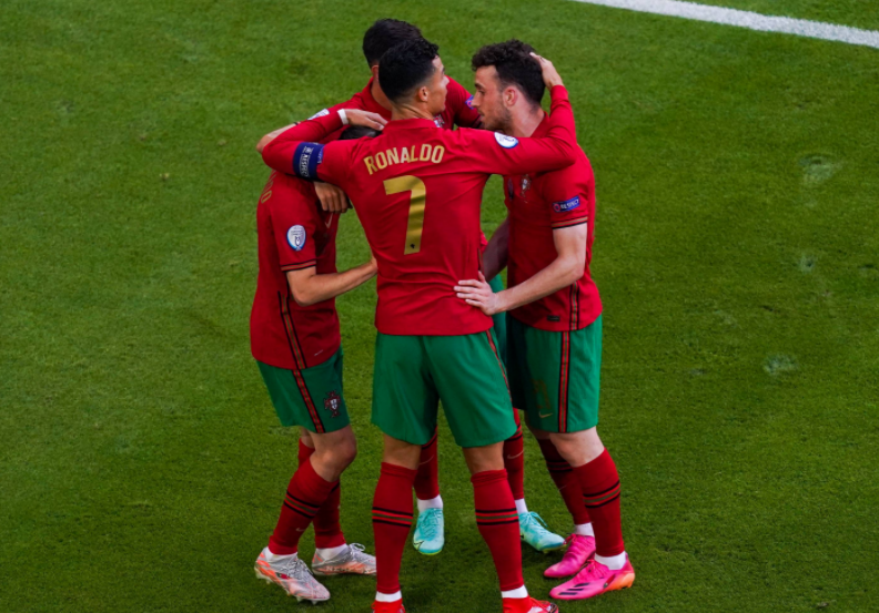 姆巴佩巅峰对决，詹姆斯与80激战热火分钟，突破纪录胜负难料！的简单介绍